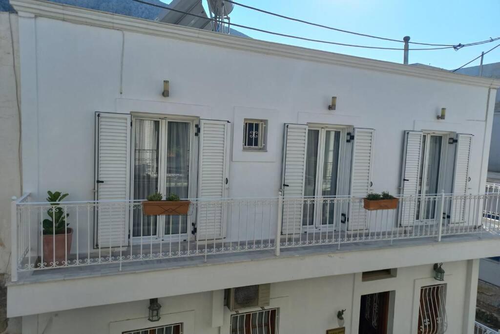 Апартаменты Casa Bianca Kalymnos Town Экстерьер фото